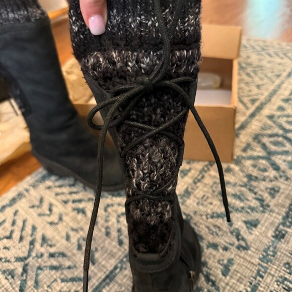 UGG 1936 SKYLAIR Size EU 38 /US 7 Knit Black Leather Shearling Lined Women Boots - Picture 6 of 6